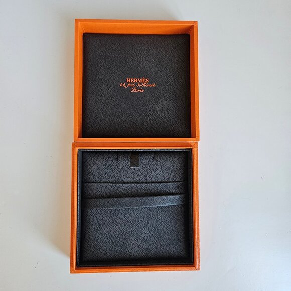 Hermes Parade Earrings in Sterling Silver - Picture 6 of 6